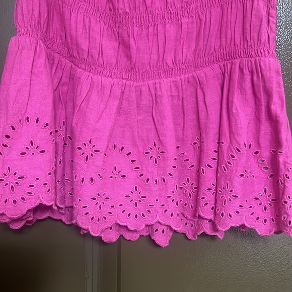 Super cute magenta tank top - Picture 2 of 5